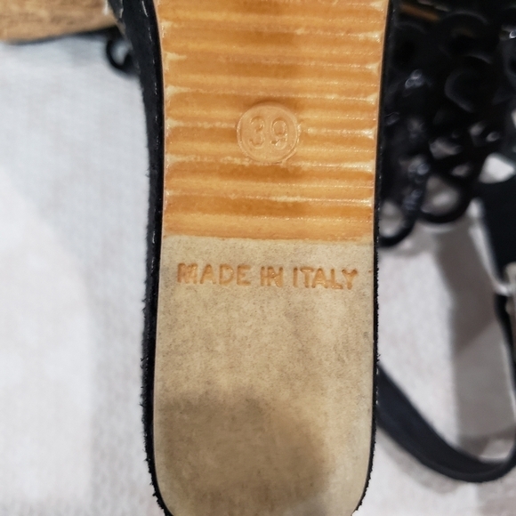 Azura Perforated Open Toe Strappy Wedge Sandals Size 39 - Picture 9 of 13